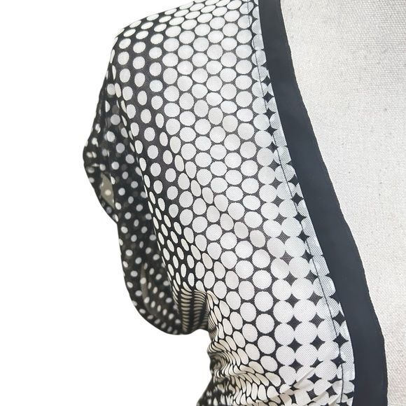 Profiles by Gottex dolce vita mesh v neck Black & White Swim Cover-Up size small - Picture 8 of 14